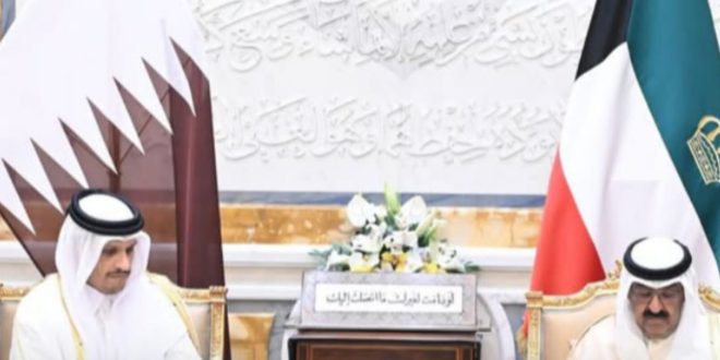 سمو الأمير يستقبل رئيس الوزراء القطري ويتسلم رساله خطية من أمير دولة قطر