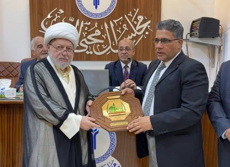 مركز عراقنا للحوار في النجف يكرم عددا من المجالس الادبية والدينية تثمينا لدورها في المجتمع مركز عراقنا للحوار في النجف يكرم عددا من المجالس الادبية والدينية تثمينا لدورها في المجتمع