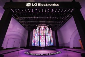 يُبرز التركيب الحركي بتقنية OLED رؤية (LG) لمستقبل تكنولوجيا العرض الغامرة