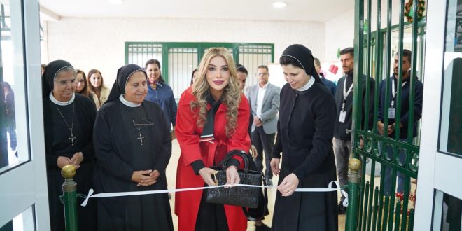 سارة السهيل تفتتح معرض الكتاب “من الصفحة إلى الحياة” في مدرسة راهبات الوردية – مرج الحمام سارة السهيل تفتتح معرض الكتاب “من الصفحة إلى الحياة” في مدرسة راهبات الوردية – مرج الحمام