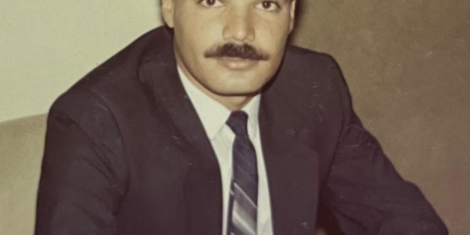 مدرس الرياضة الناجح : هو الذي يتابع الرياضيين ويحثّ طلابه على الدراسة