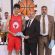 الأستاذ عبدالكريم بهجت يكرّم أفضل لاعب في بطولة كرة السلة للمدارس المتوسطة (3×3)