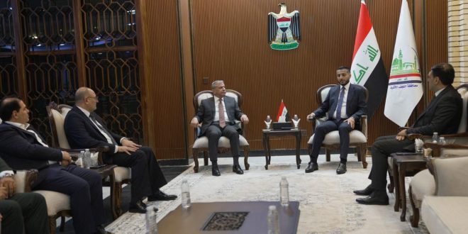 السنافي يلتقي محافظ النجف الأشرف ويبحثان الية دعم الشركات المحلية وتوفير بيئة عمل مناسبة السنافي يلتقي محافظ النجف الأشرف ويبحثان الية دعم الشركات المحلية وتوفير بيئة عمل مناسبة
