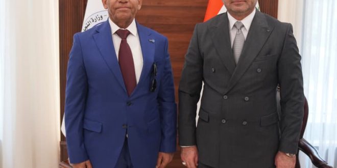 محسن الحميد ووزير التجارة يبحثان تعزيز الاستثمار وترصين العلاقات الاقتصادية الدولية محسن الحميد ووزير التجارة يبحثان تعزيز الاستثمار وترصين العلاقات الاقتصادية الدولية
